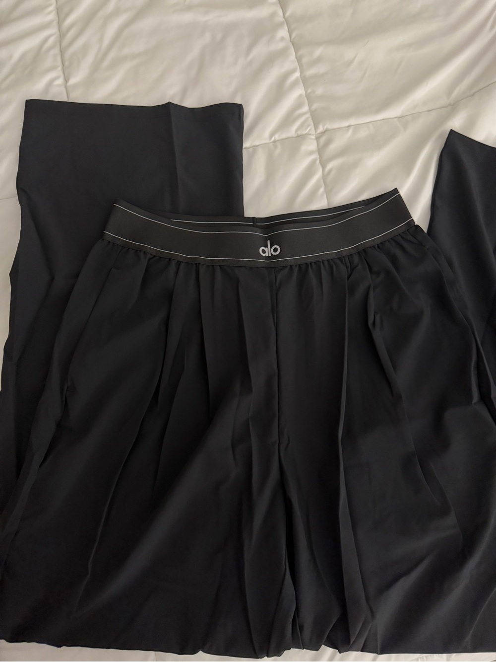All yoga suit up trousers M NWOT